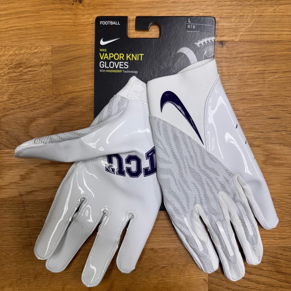 Nike Vapor Knit 4.0 Gloves in White and purple TCU